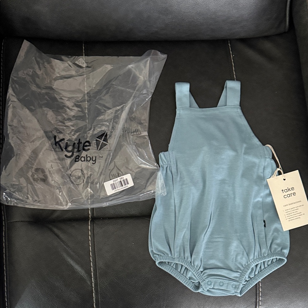 Kyte BABY dusty blue  Sleeveless Romper. NWT